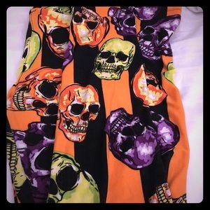 OS Lularoe Skull Leggings